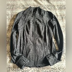 Women’s Lululemon zip up